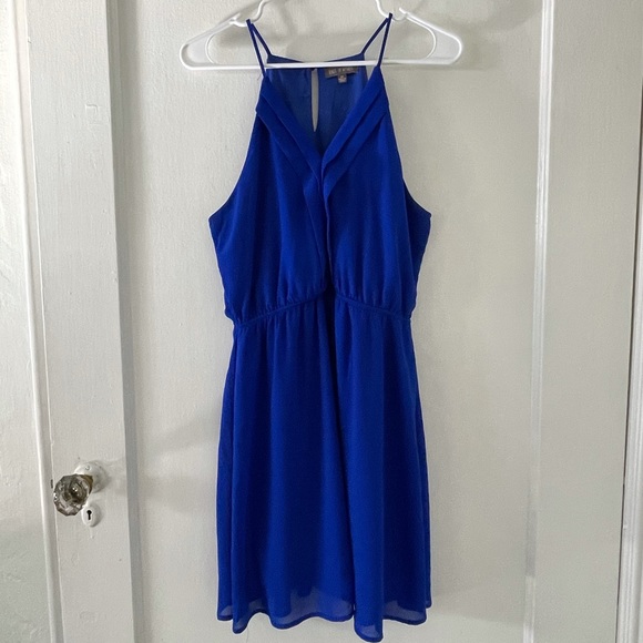 Blue Dress - Picture 3 of 3